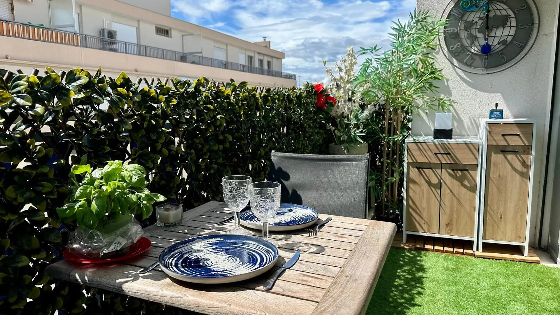Apartament Le Patio Bleu Vallauris 0*,  Francja